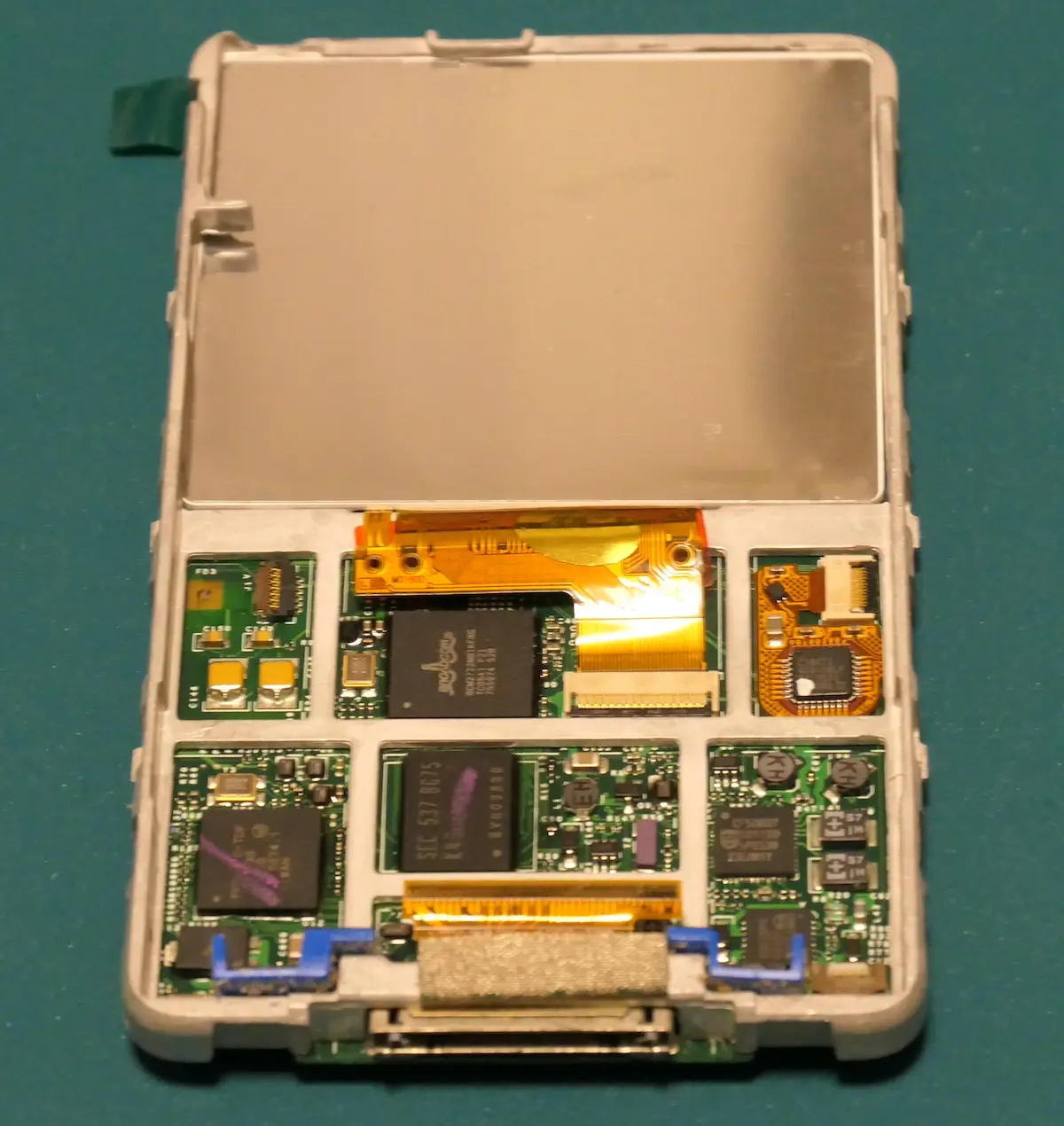 iPod第五世代液晶画面交換3
