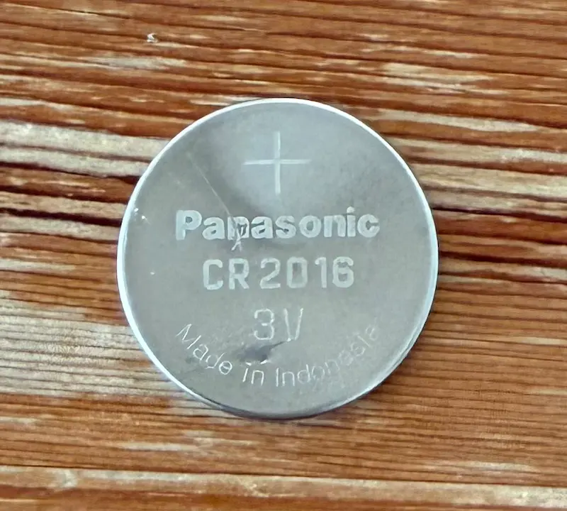 電池 CR2016