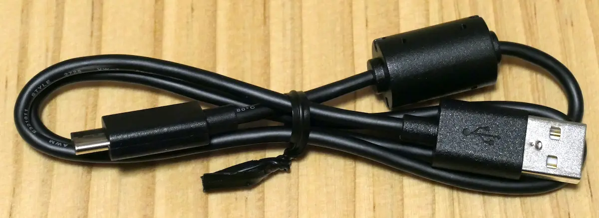 USBケーブル（USB-A・USB-C）